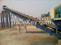 Rubber belt conveyor for conveying minerals and stones