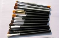 supply lip Brush