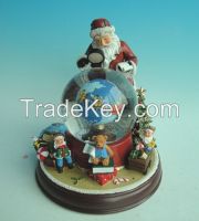 Famous Christmas themed snowman resin snow globe Snow globe Manufacturer