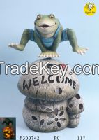 resin frog with solar light decoration