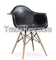 Charles Eames DAW Chair