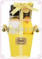 Lemon moisturizing skin care set with tin box