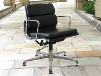 Eames soft pad management chair