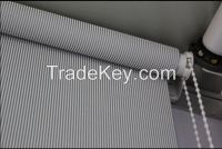 Manual roller blind for home or office use