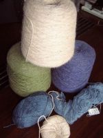 Sell 100% wool yarn and wool thread