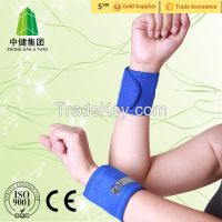 Self Heating Magnetic Wrist Brace