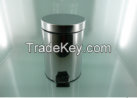 Stainless steel trash can with foot pedal