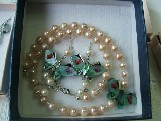 Handmade pessed-flower necklace and earrings