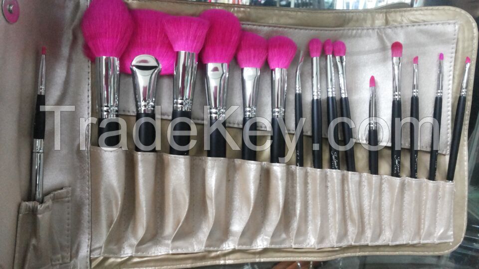 makeup brush