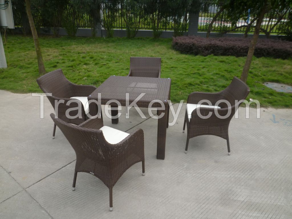 Garden furniture sets wicker 4 chairs and table for restaurant