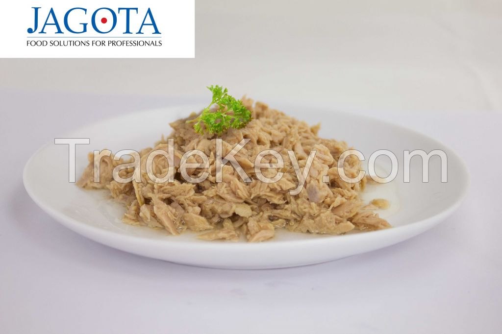 Canned Light Meat Tuna (Skipjack) Shredded in Sunflower oil / packing 48 tins x NW. 185 g. / DW. 130 g. Easy open lid