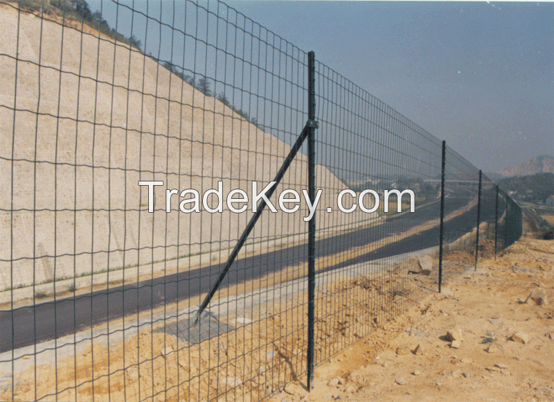 welded wire mesh fence