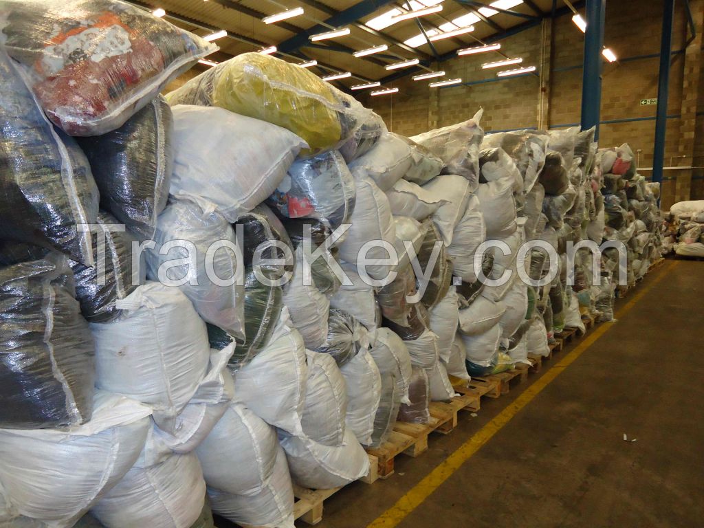 Unsorted Textile Bank Used Credential Clothing Clothes 
