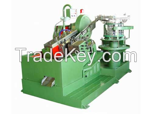 Thread rolling machine