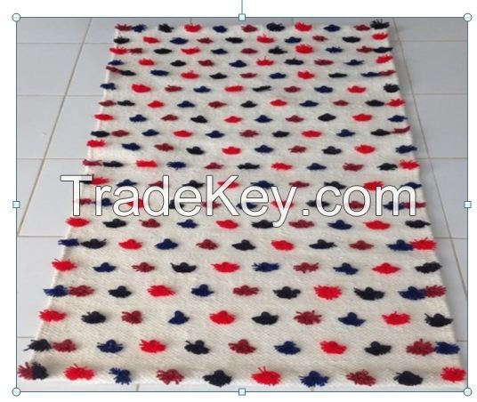 Tapis Pompons en Laine 3