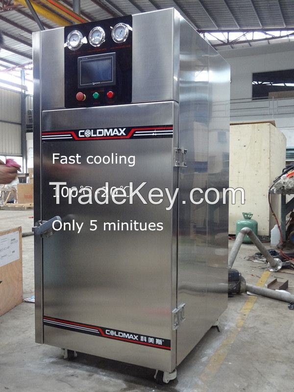Foods vacuum cooler for high temperature firedcake cooling