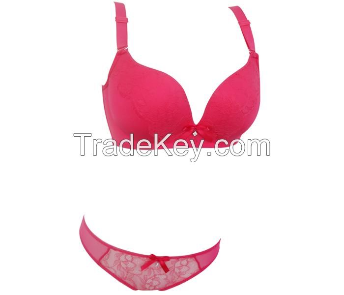 Good Quality and Comfortable Underwir Free Women Bra with Sexy Lace Panty (EPB266)