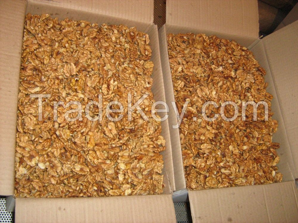 Walnut kernels