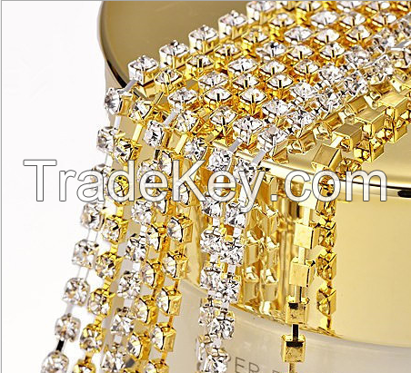 Rhinestone claw chain