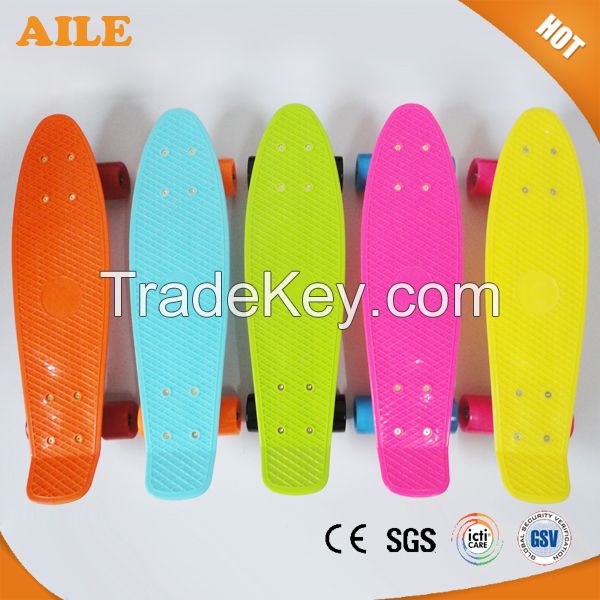 China High Quality New Plastic Long Cruiser Skateboard 