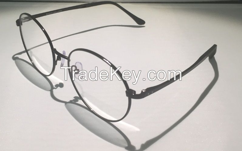 Specialized in OEM & ODM Eyewear Frame Optical Frame From Korea