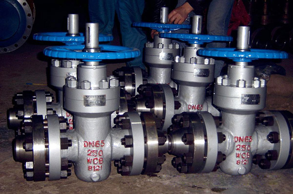 High pressure single disc slab gate valve