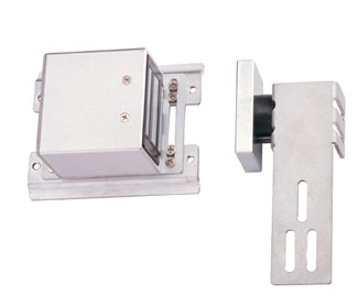 Magnetic lock used for automatic sliding door