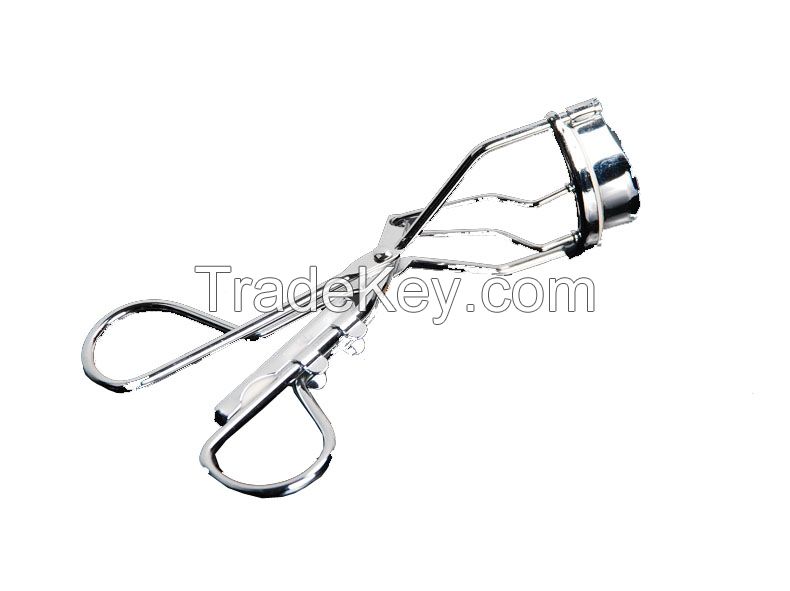 Eyelash Curler For A Beautiful Look