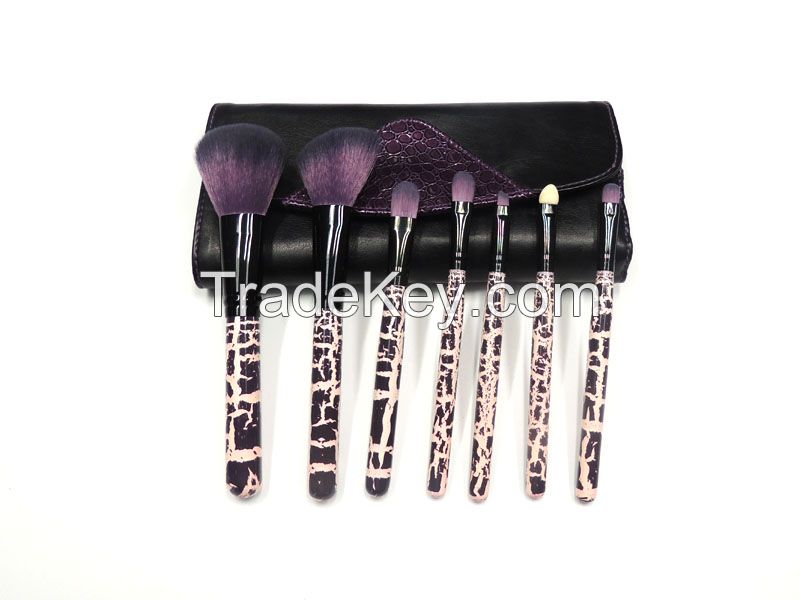 Makeup brush set in kit