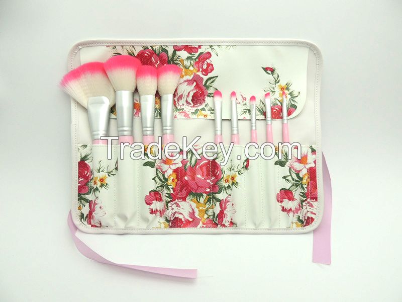 Makeup brush set in kit