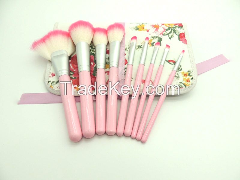 Makeup brush set in kit