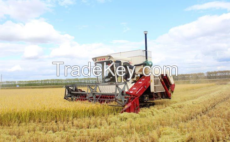 combineÂ harvester