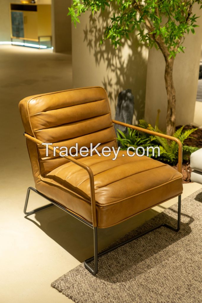  Brown Color Genuine Leather Chair with Italian Retro Style