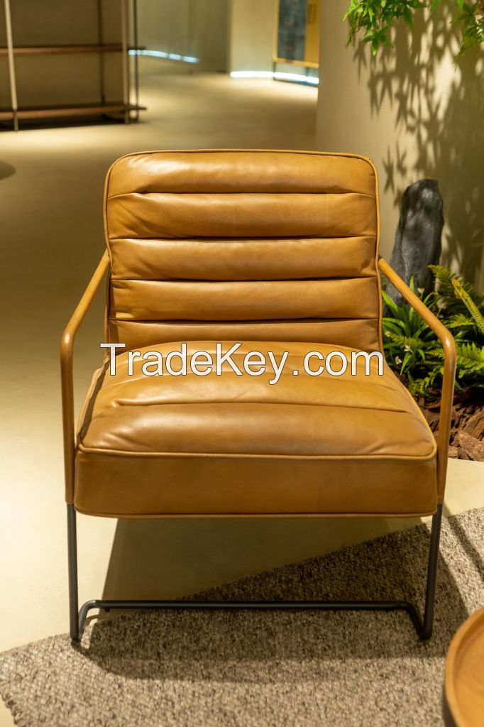  Brown Color Genuine Leather Chair with Italian Retro Style