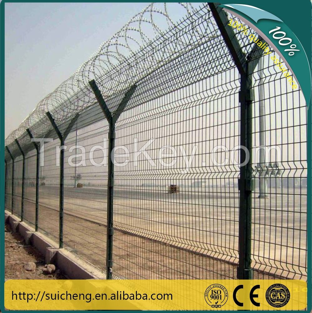 Guangzhou Factory Free Sample Metal Welded Fence/Wire Mesh Metal Fence