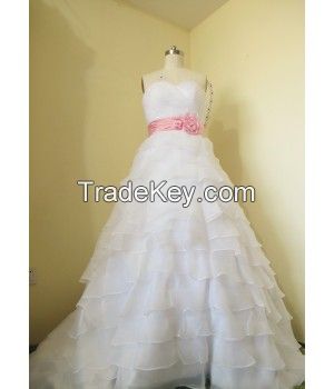 Glamorous Organza Satin Ball Gown Sweetheart Neckline Wedding Dress with Handmade Flower