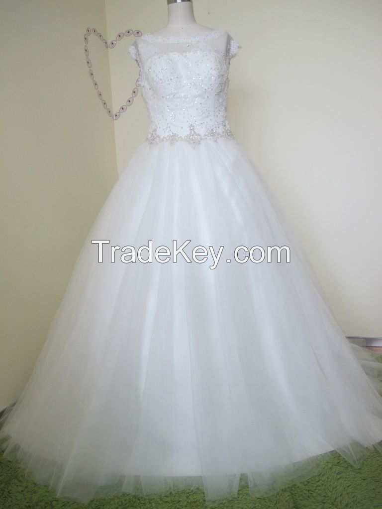 Wedding Dress Taffeta Sweetheart Ball Gown with Lace-up Back Chapel Train and Beading Decorated