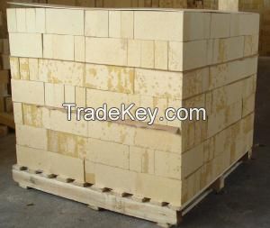 Refractory silica bricks