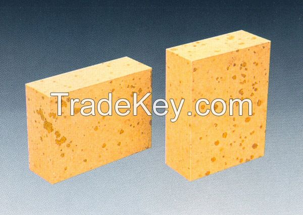 Refractory silica bricks