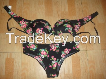 Ladies Foamed Bra Panty Set