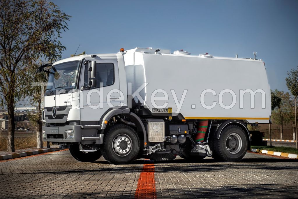 8 CBM Vacuum Road Sweeping Truck