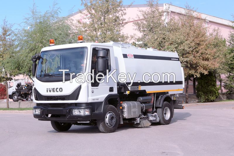 5 CBM Vacuum Road Sweeping Truck