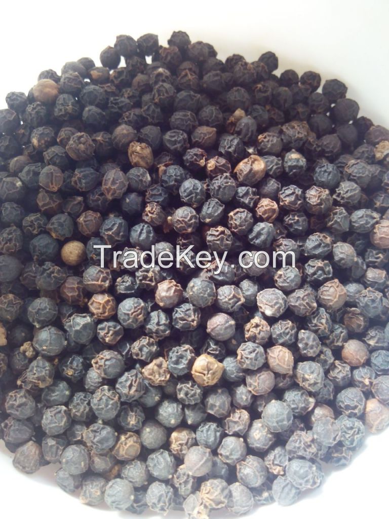 black pepper,green cardamom,indian java peanuts