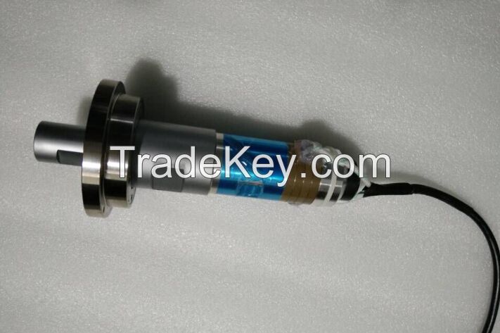 NTK 1800w Ultrasonic Welding Transducer With Booster , 20khz And 11-12nf Capacitance