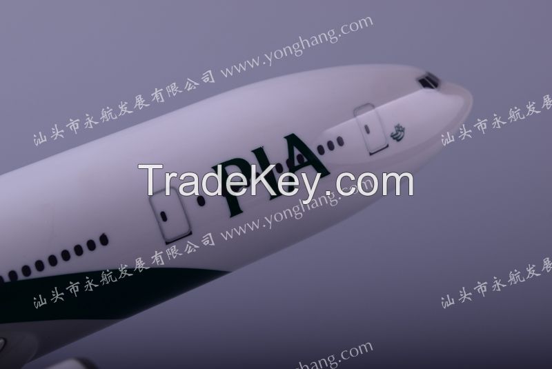 B777 resin plane model PLA