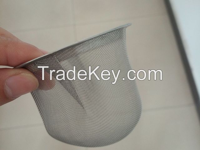 Mesh strainer elements and directly mesh filter cap type