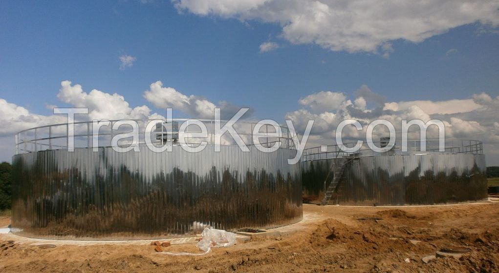 Stainless steel drinkable water reservoir