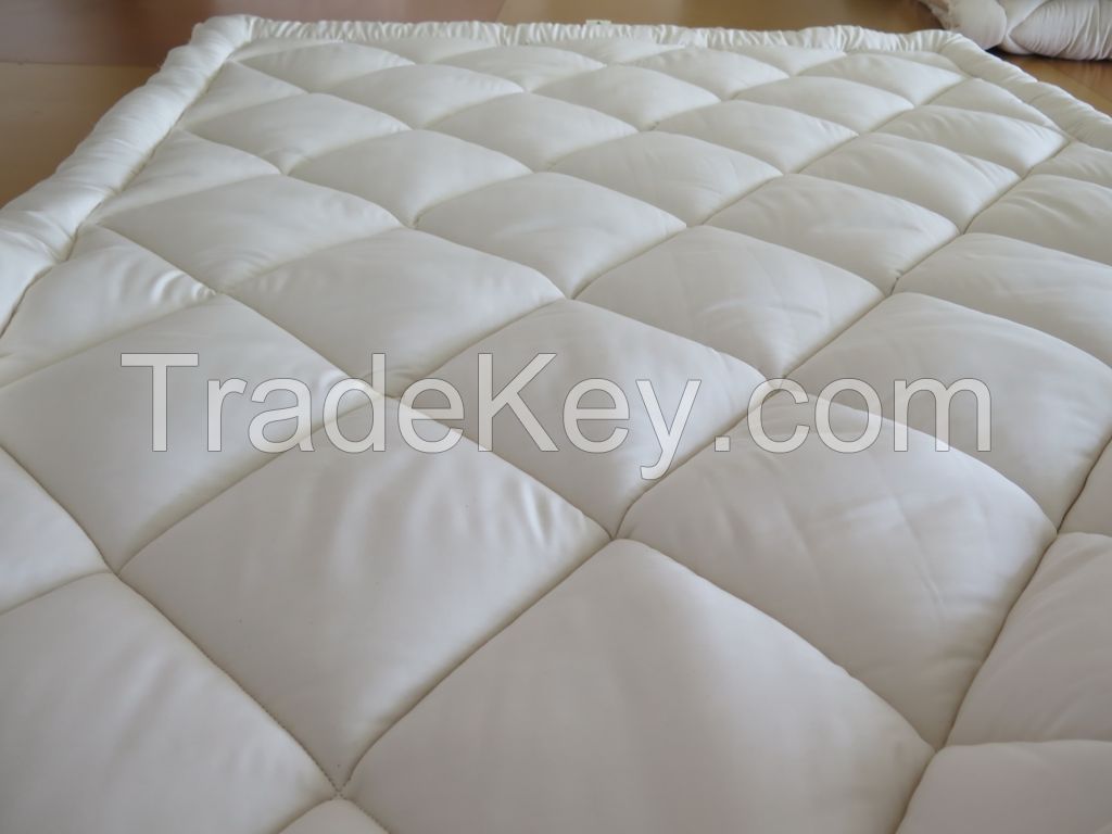 Wool quilt wool comforter bedding made in Australia
