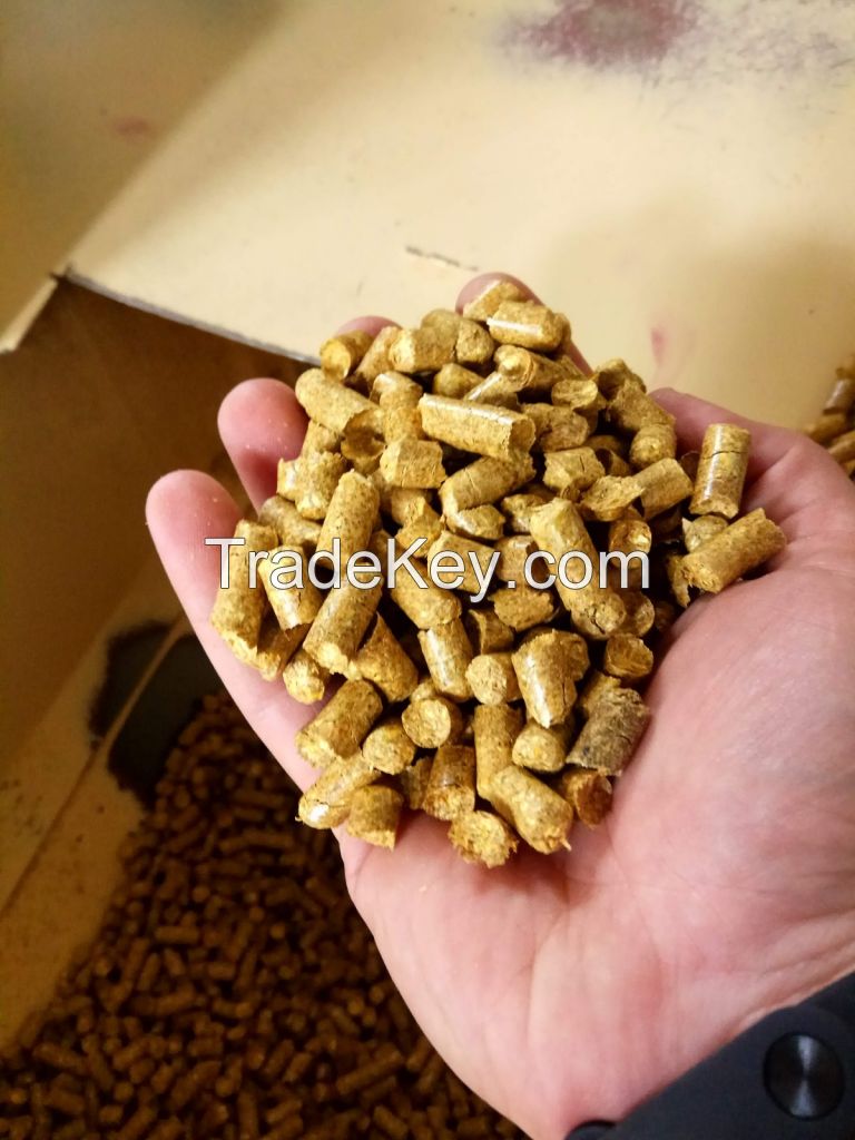 Straw pellets