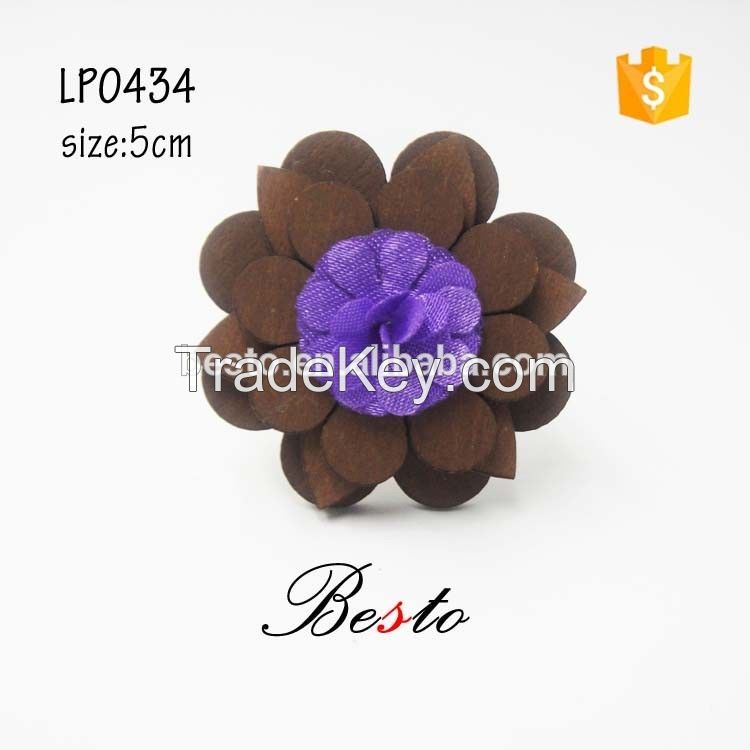 High quality fabrc flower center custom decorative stick pin wooden flower brooch for suits/dress/garments